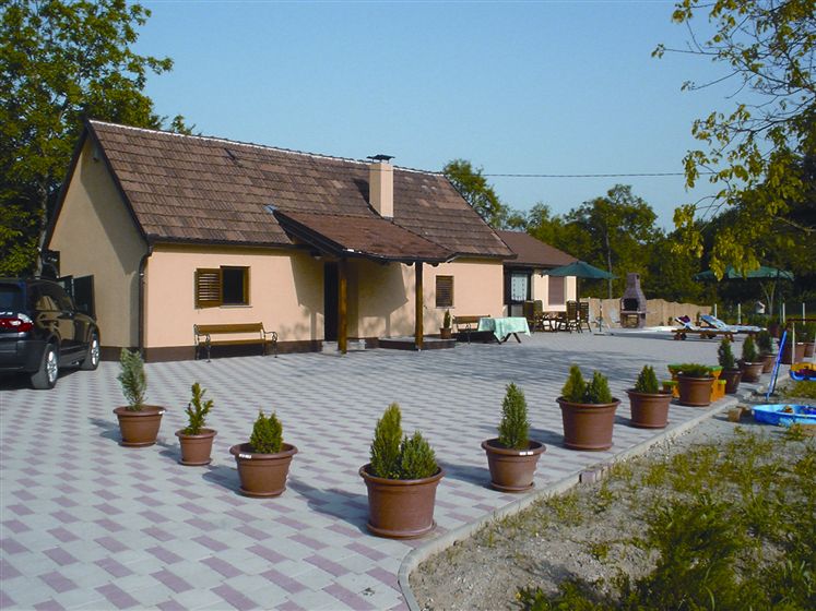 KUĆA ZA ODMOR NOVOSELIĆ, BREGANA - Najbolje u Hrvatskoj 