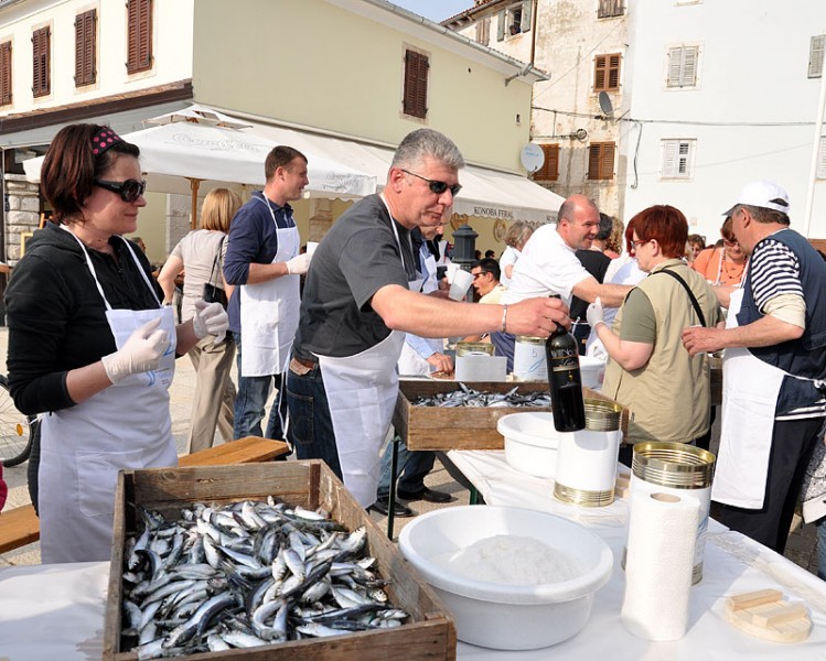 MALA RIBARSKA AKADEMIJA SARDELA, FAŽANA, od svibnja do rujna - Najbolje u Hrvatskoj 