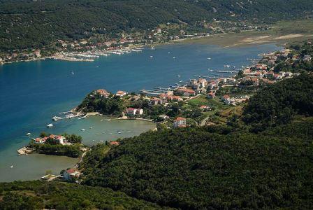 CRKVA SV. PETRA U SUPETARSKOJ DRAGI - Najbolje u Hrvatskoj 