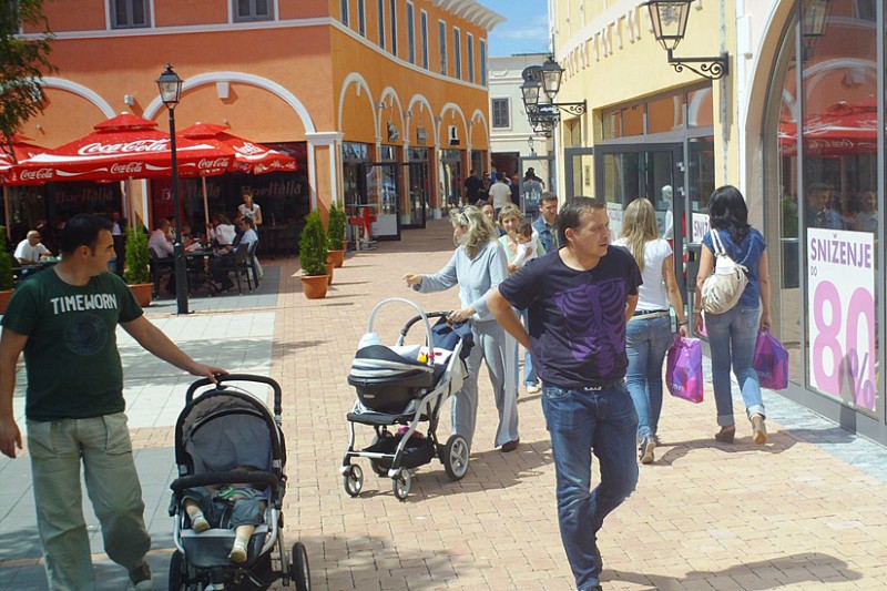 ROSES DESIGNER OUTLET - Najbolje u Hrvatskoj 
