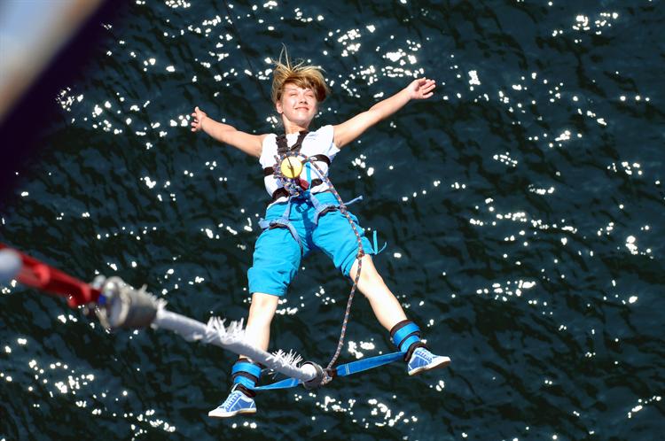 BUNGEE JUMPING SA ŠIBENSKOG MOSTA - Najbolje u Hrvatskoj 
