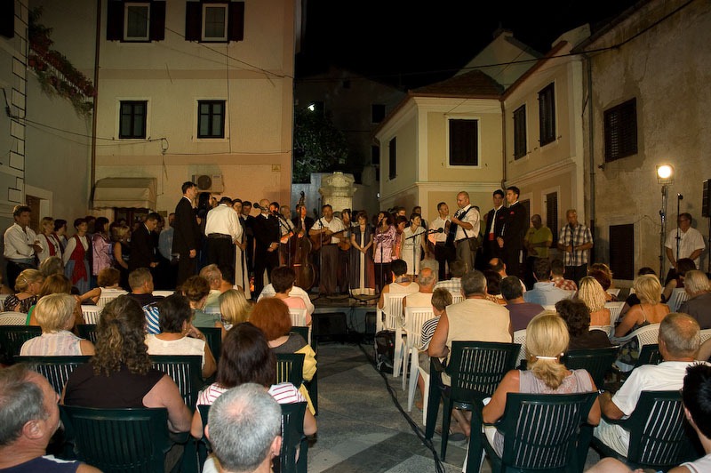 FESTIVAL SJEVERNOJADRANSKIH KLAPA, SENJ, SRPANJ - Najbolje u Hrvatskoj 