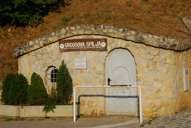 GRGOSOVA ŠPILJA - Najbolje u Hrvatskoj 
