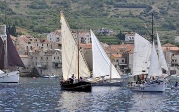 REGATA ROTA PALAGRUZONA, KOMIŽA, LIPANJ 2017. - Najbolje u Hrvatskoj 